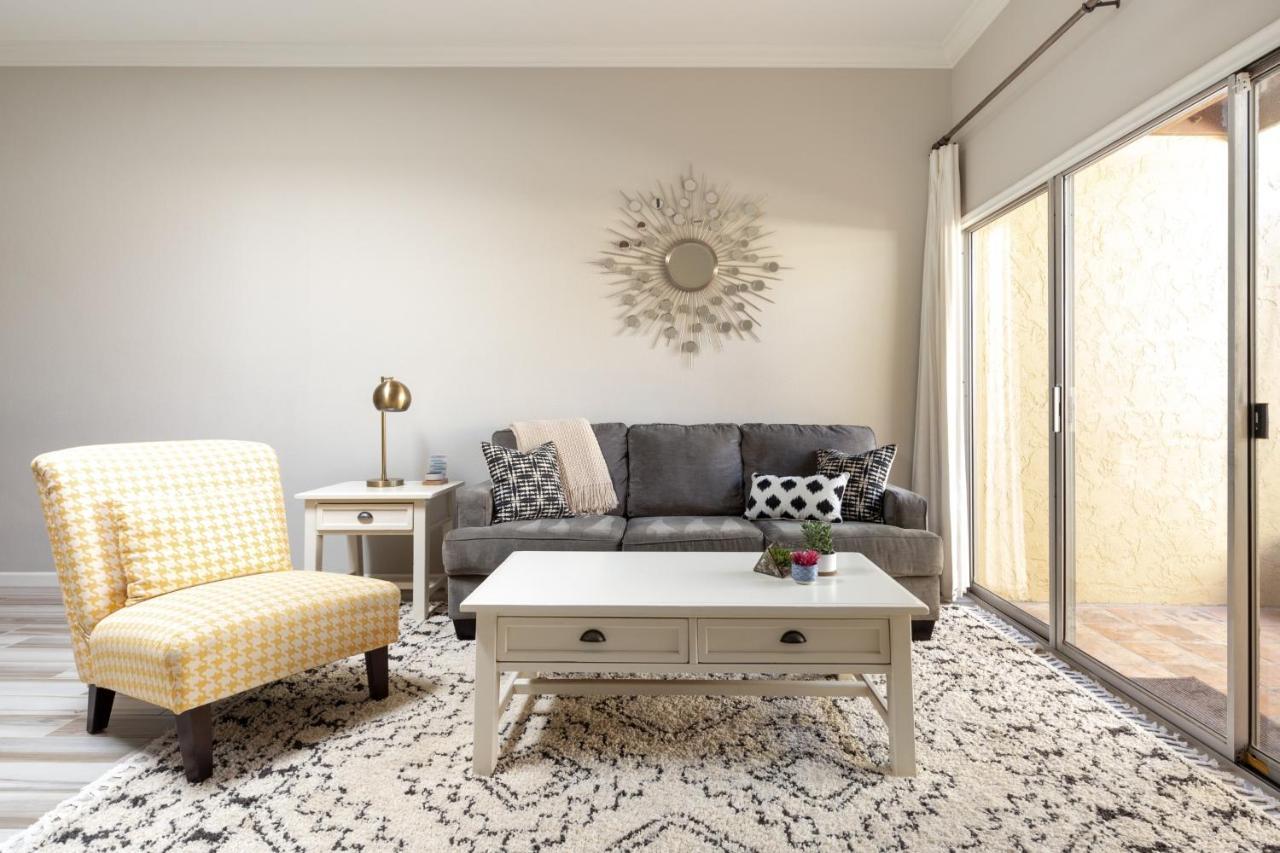 Central Phoenix Townhome Экстерьер фото