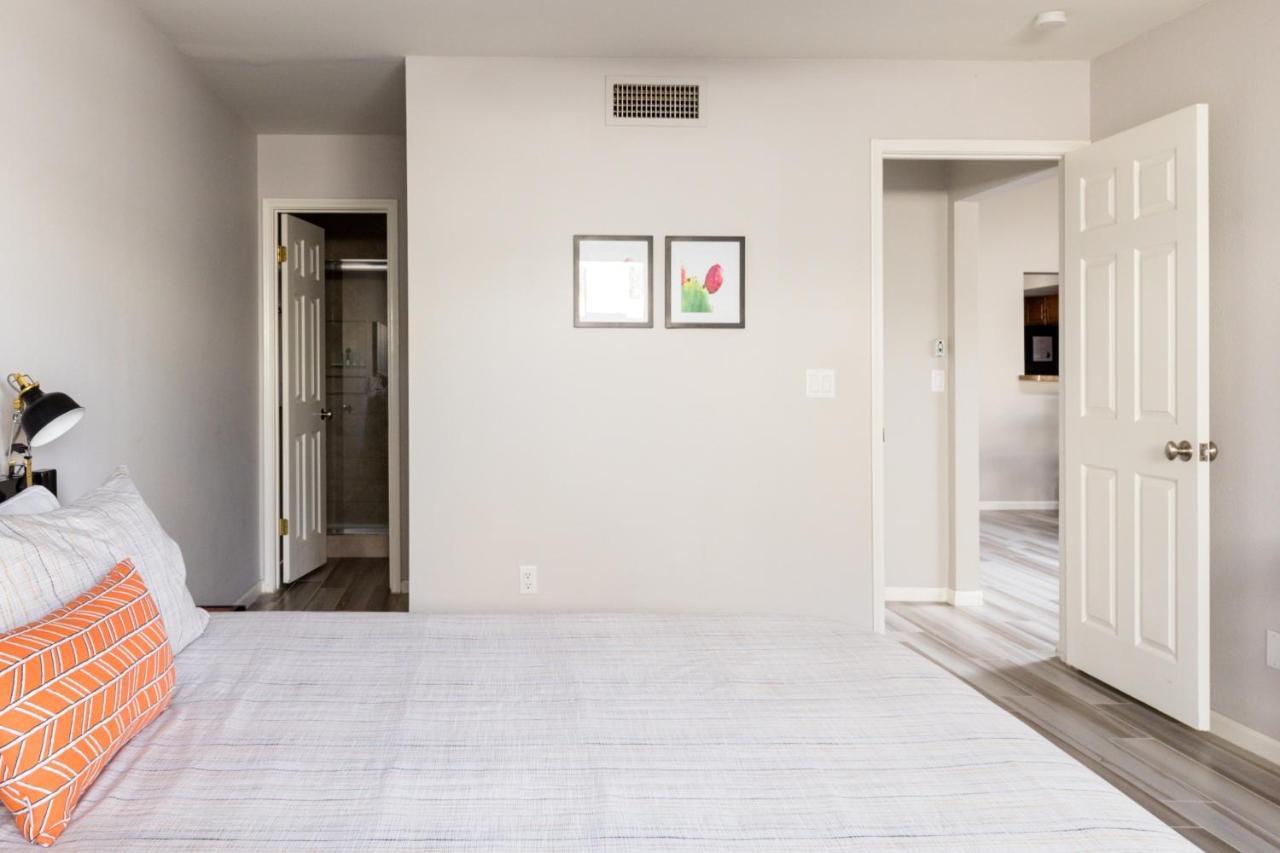 Central Phoenix Townhome Экстерьер фото